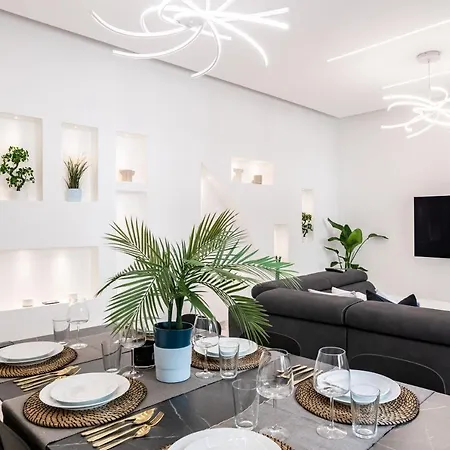 Luxury Steps From Sea Apartment Genoa
