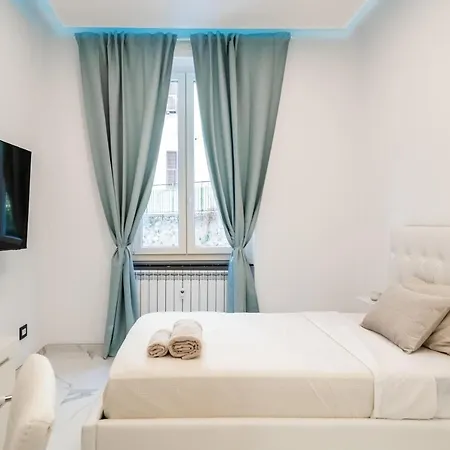 Luxury Steps From Sea * Genoa